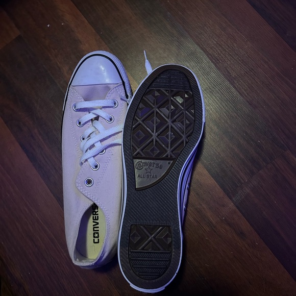 Light pink low top converse. - Picture 3 of 3